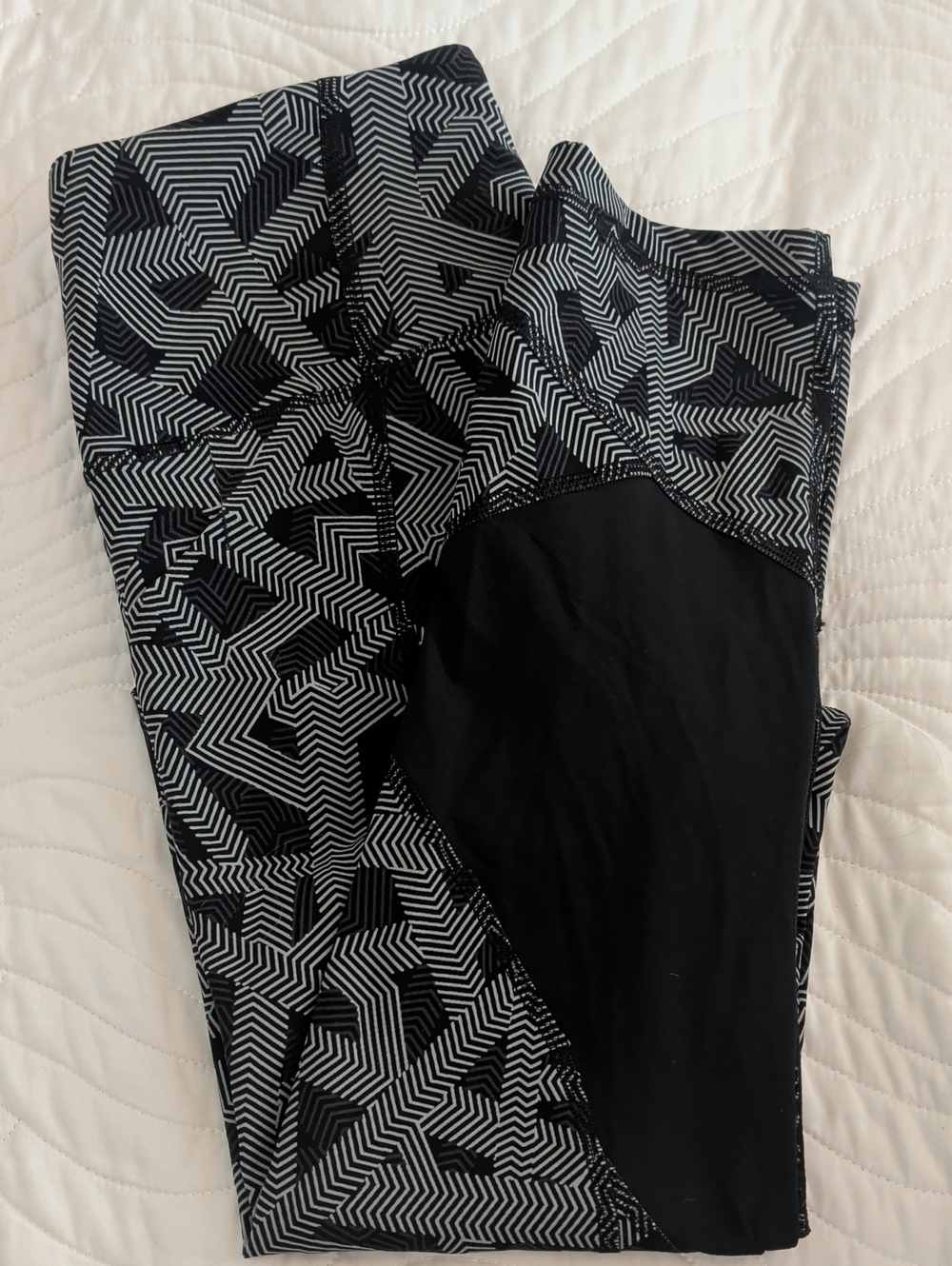 lululemon Black Geometric Active Legging